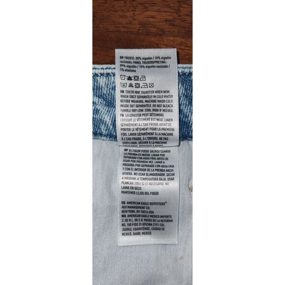 American Eagle Strigid jean shorts frayed distressed Size 4 light wash asymmetri - Picture 13 of 16